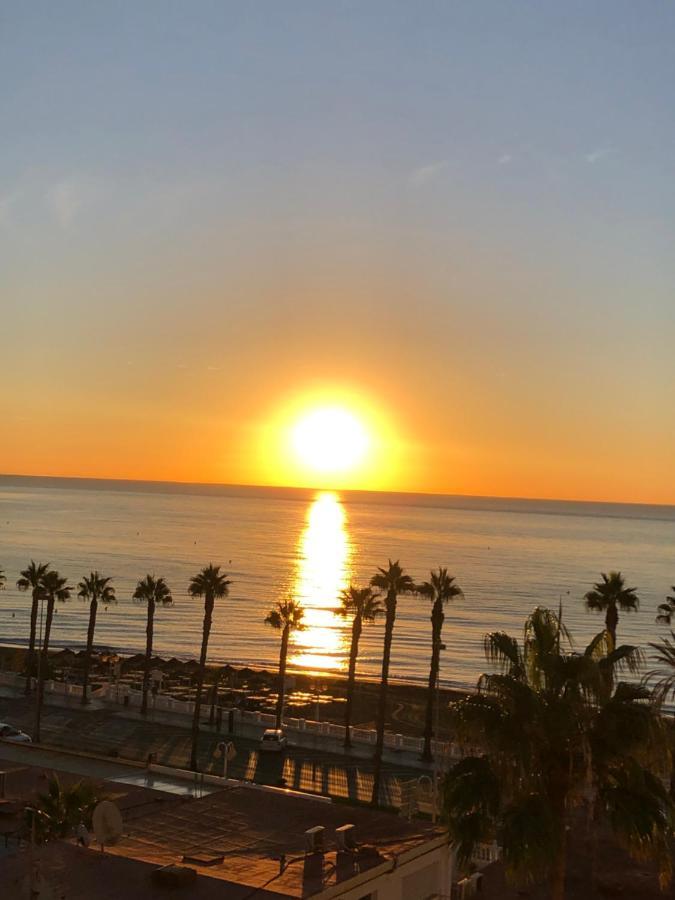 Luxury Beachfront Apartment In Benalmadena Costa Dış mekan fotoğraf