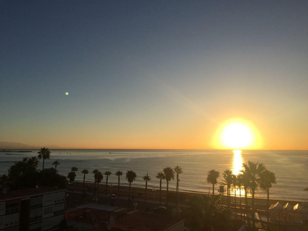 Luxury Beachfront Apartment In Benalmadena Costa Dış mekan fotoğraf